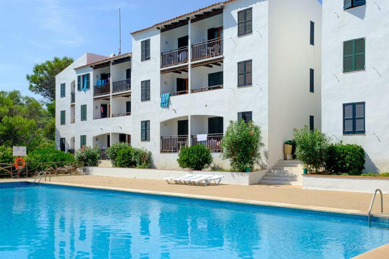 Vistas Al Mar Y La Piscina Apartamento Arenal d'en Castell Exterior foto